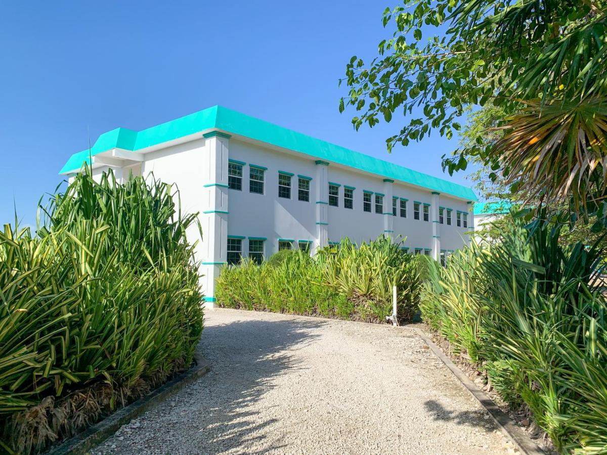 Best Western Grand Baymen Gardens San Pedro  Exterior foto
