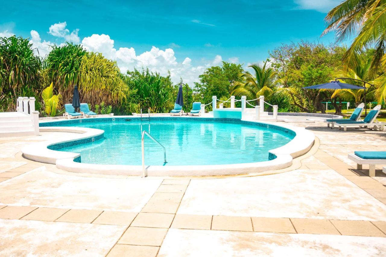 Best Western Grand Baymen Gardens San Pedro  Exterior foto