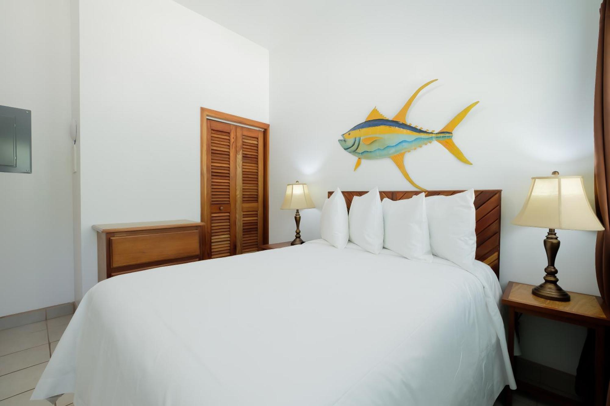 Best Western Grand Baymen Gardens San Pedro  Exterior foto
